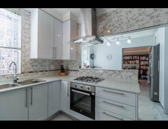 3 BEDROOM HOUSE FOR SALE IN KENSINGTON